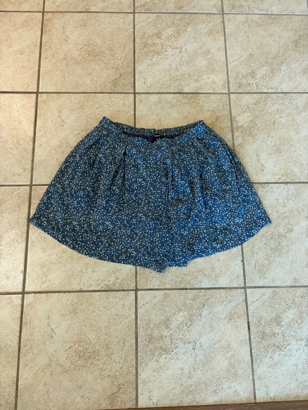 Women's Blue Floral Pleated Shorts